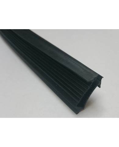 #sfgasdfhsdgn59627 EPDM U-profil redukčný z 10mm na 6mm 1